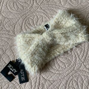 Fuzy headband with pearl like embellishments